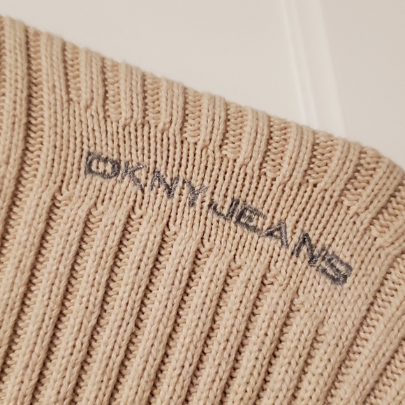 DKNY Jeans Ribbed Pull-Over Cream Sweater with 1/4 zip and High Neck - Medium - Picture 3 of 5